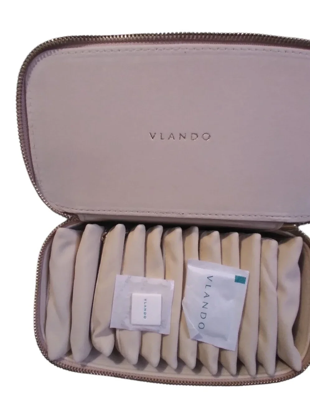 Vlando Jewelry Travel Case in Light Blush 12 Pouches Zipper Case Faux Leather - Picture 1 of 4